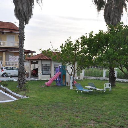 Neptune Resort Kavos Bagian luar foto