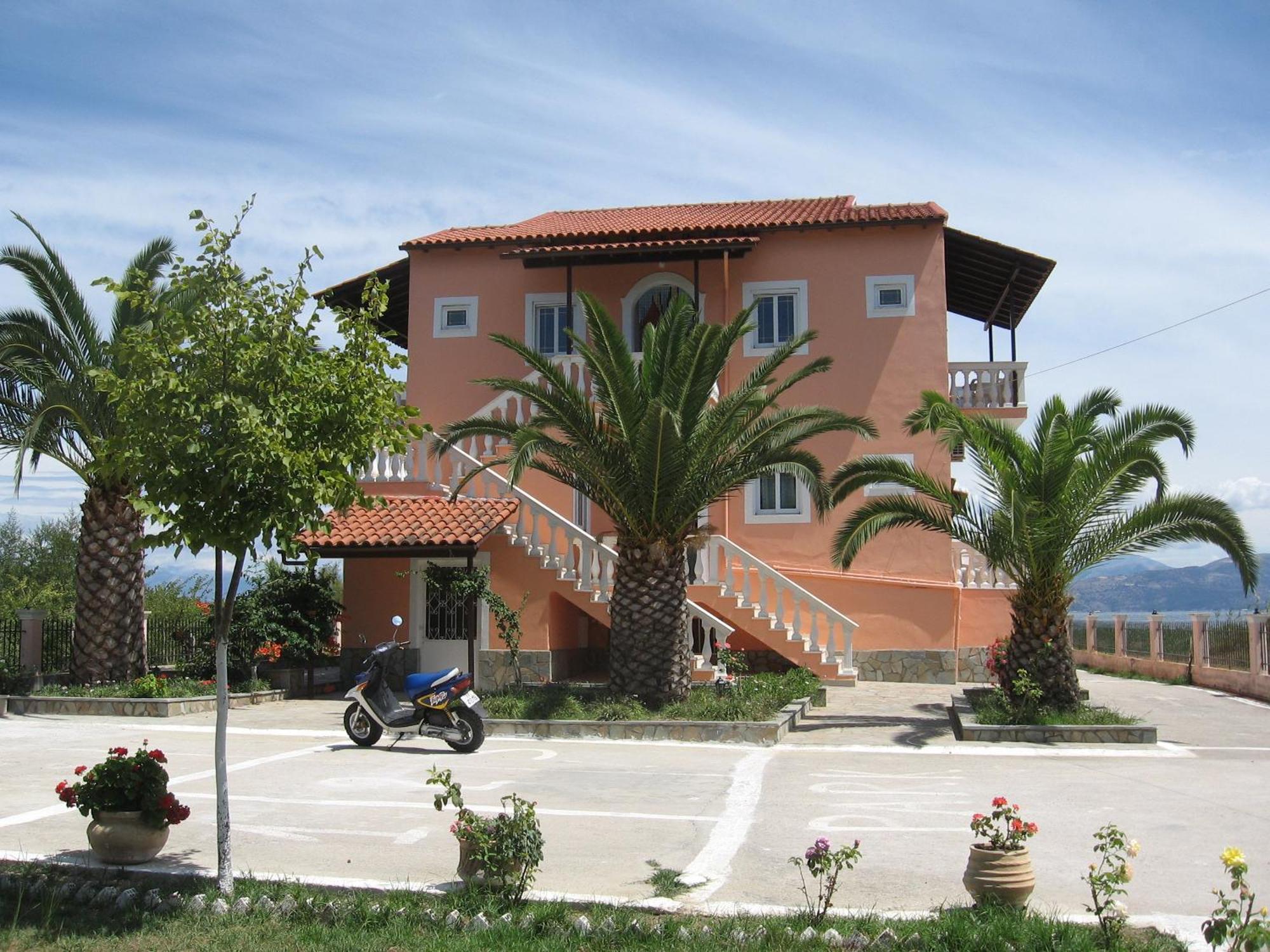 Neptune Resort Kavos Bagian luar foto