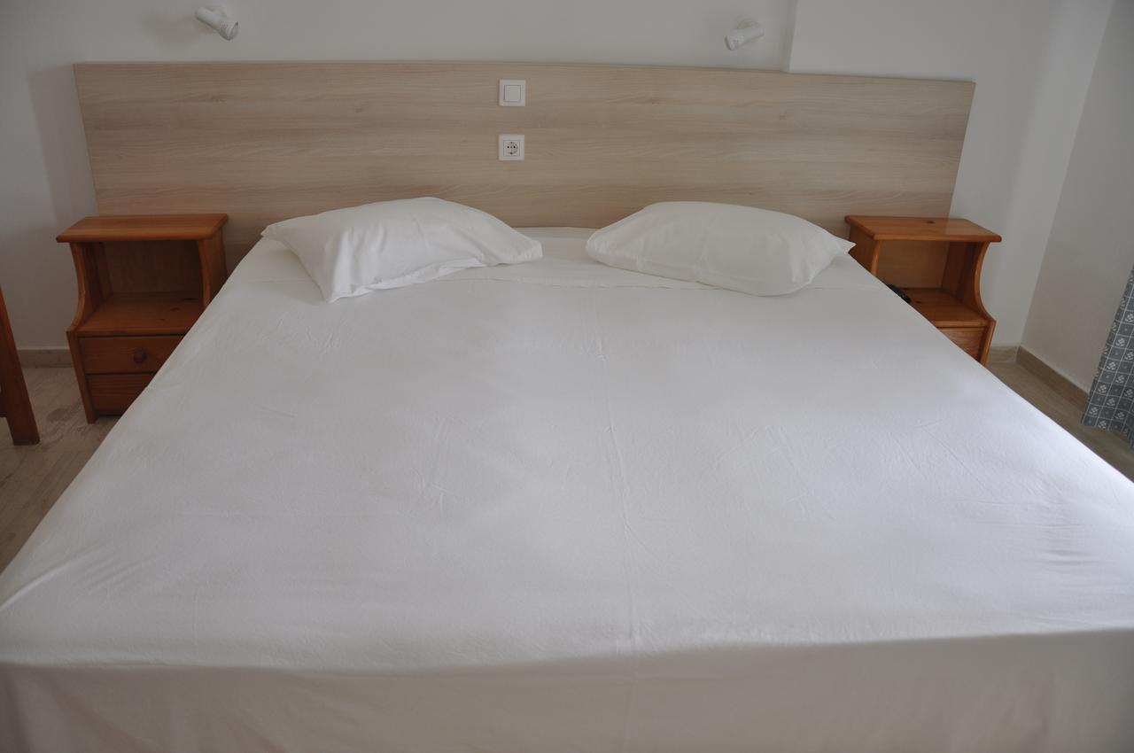 Neptune Resort Kavos Bagian luar foto