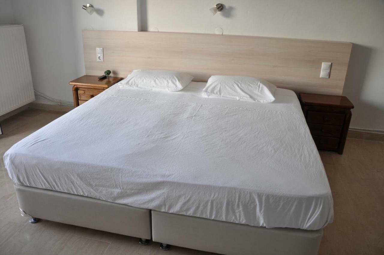 Neptune Resort Kavos Bagian luar foto
